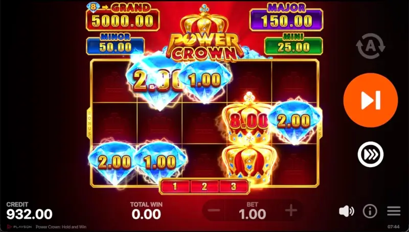 Power Crown Bonus Game with sticky diamond symbols, crown symbols and three re-spins