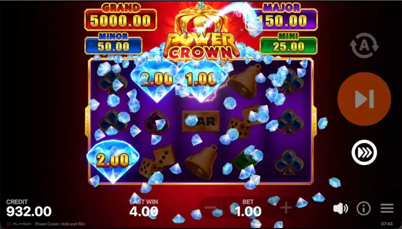 Pile of Diamonds feature in Power Crown adding diamond symbols to the reels